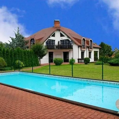 Holiday home In Near Lifts, Cleaning Included Brenna
